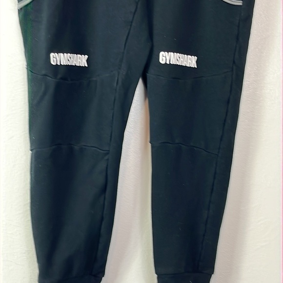 Gymshark Sweatpants Women's Size S Black Heavyweight Cropped Inseam 22.5" - Picture 5 of 14